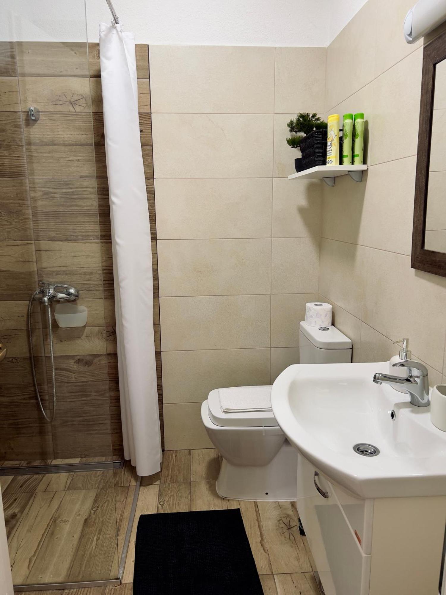 Apartments Zafira Охрид Екстериор снимка